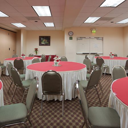 Holiday Inn Express & Suites Tracy By Ihg Kültér fotó
